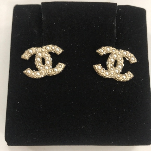 chanel metal and strass earrings